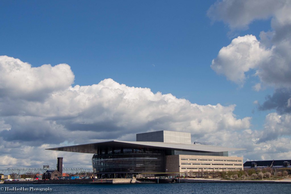 Copenhagen Opera House (Operaen) cantilevered roof by Henning Larsen - 哥本哈根歌劇院 Henning Larsen 懸挑屋頂建築設計 - Photo by Hsu Hao Han