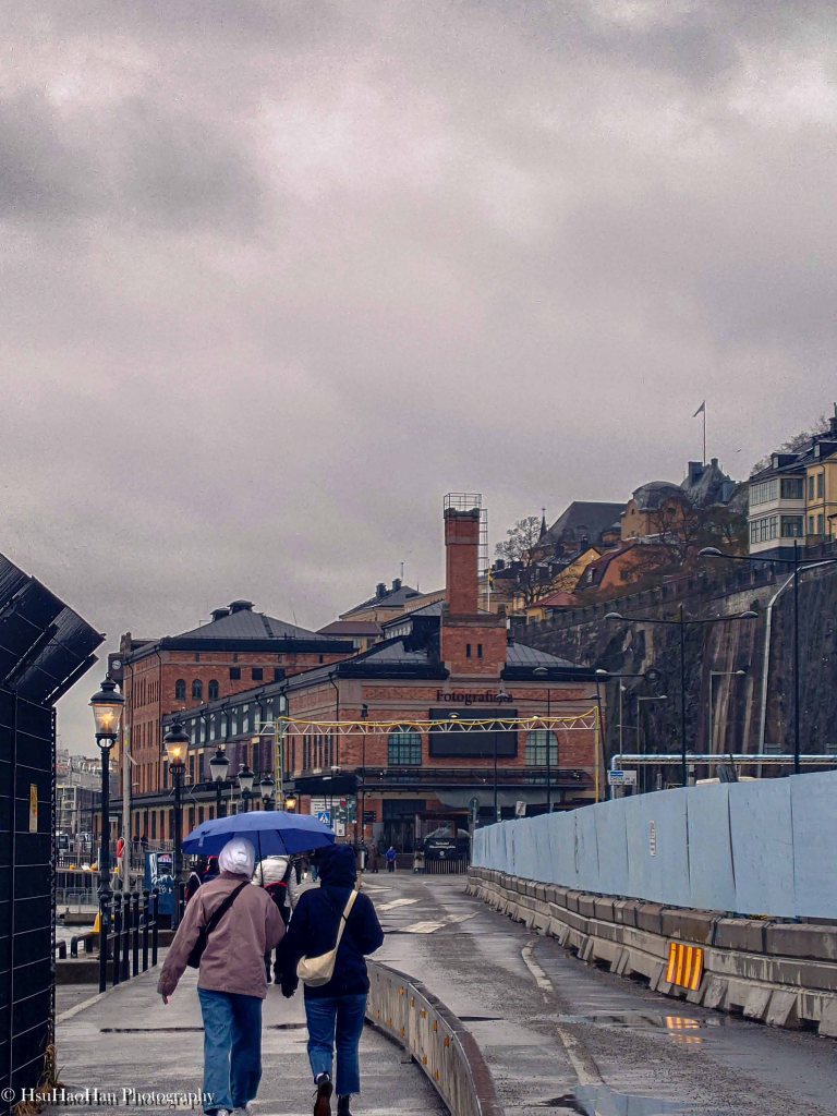 Fotografiska Museum of Photography exterior in historic customs house - 斯德哥爾摩 Fotografiska 攝影博物館紅磚建築外觀 - Photo by Hsu Hao Han